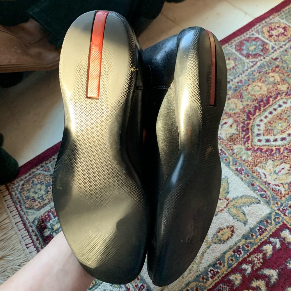 90’s Prada Chelsea Boots - Picture 4 of 6